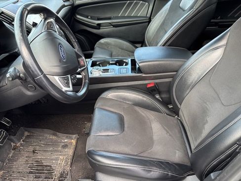 Used 2020 Ford Edge ST w/ Equipment Group 401A image 5