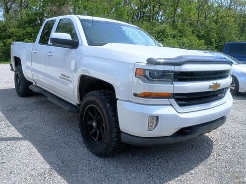 Used 2018 Chevrolet Silverado 1500 LT w/ True North Edition image 6