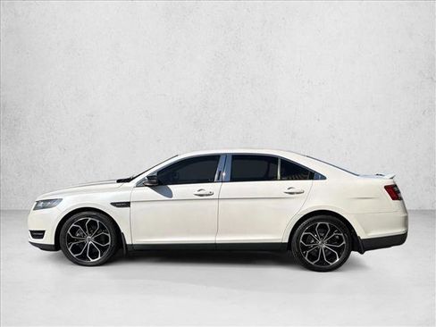 Used 2018 Ford Taurus SHO AWD/4WD image 8