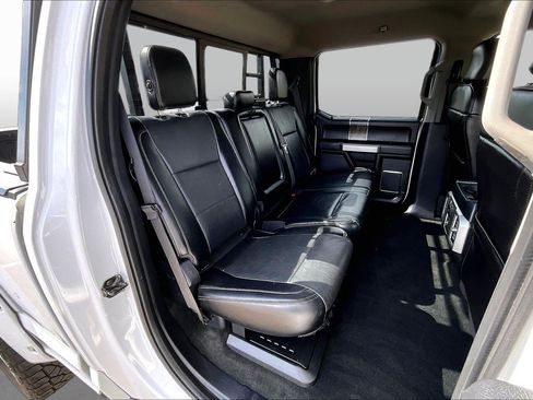 Used 2017 Ford F250 Lariat w/ Lariat Value Package AWD/4WD image 26