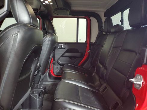 Used 2021 Jeep Gladiator Overland image 20