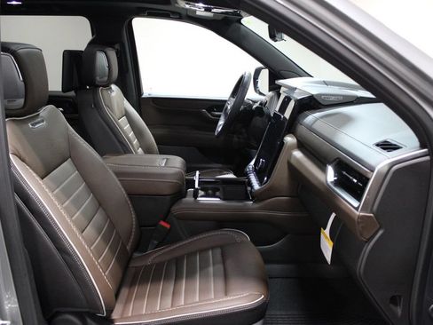 New 2026 GMC Yukon XL Denali Ultimate AWD/4WD image 29