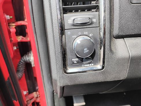 Used 2018 RAM 1500 Sport w/ Quick Order Package 22Q Night AWD/4WD image 13