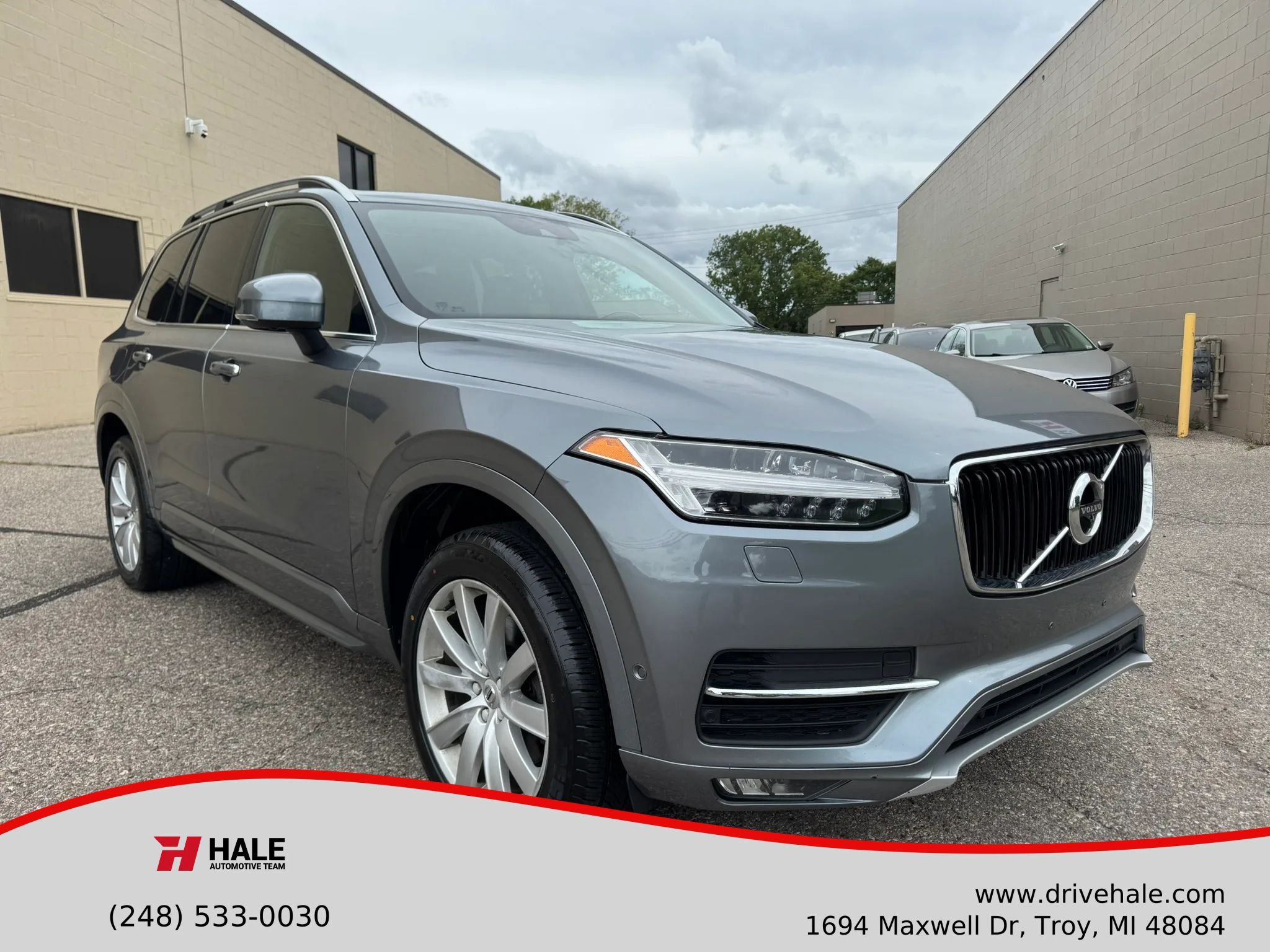 Used 2016 Volvo XC90 T6 Momentum w/ Momentum Plus Package AWD/4WD image 1