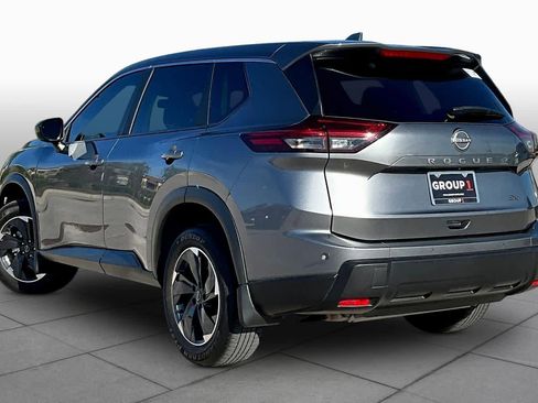 Used 2024 Nissan Rogue SV FWD image 12