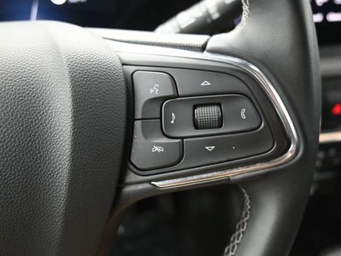 Used 2025 Buick Encore GX Preferred AWD/4WD image 18