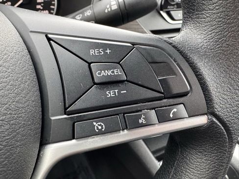 Used 2024 Nissan Altima 2.5 SV image 23