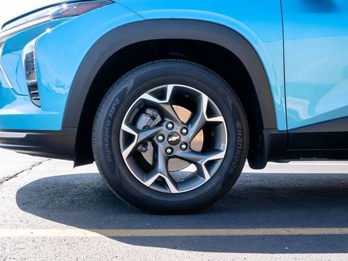 Used 2025 Chevrolet Trax LT w/ Driver Confidence Package image 10