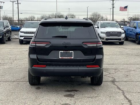 New 2025 Jeep Grand Cherokee L Limited w/ Black Appearance Package image 4