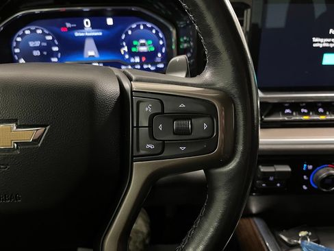 Used 2022 Chevrolet Silverado 1500 High Country w/ High Country Premium Package AWD/4WD image 30