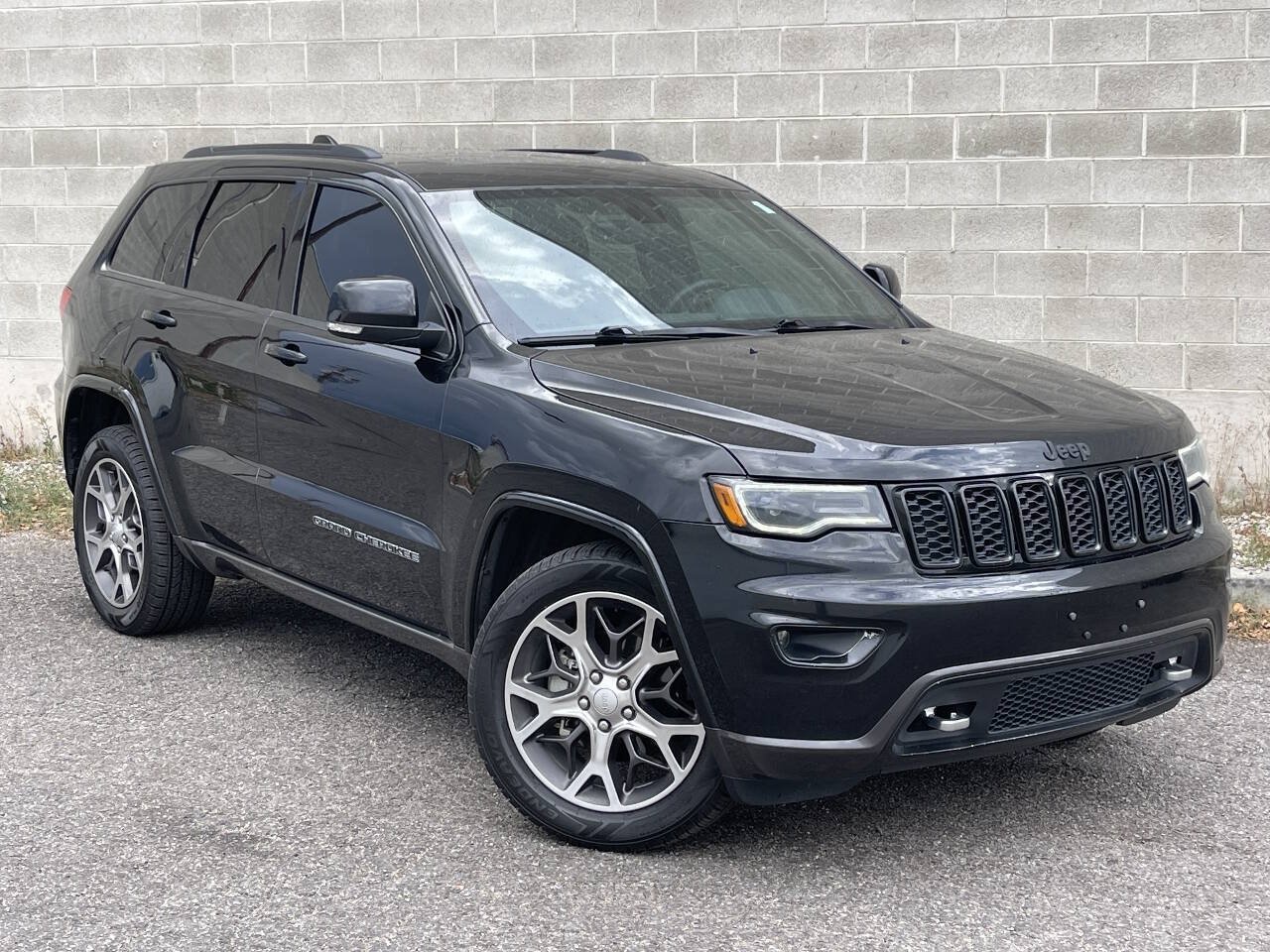 Used 2018 Jeep Grand Cherokee Limited AWD/4WD image 1