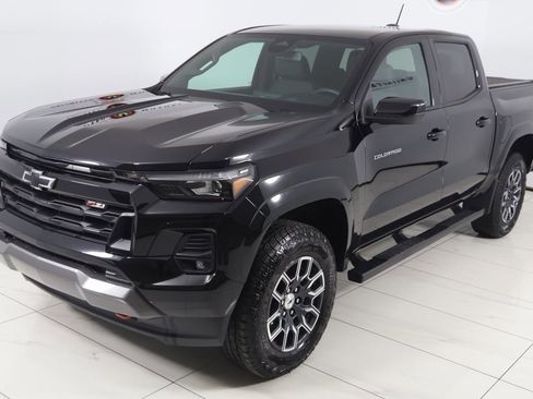 Used 2024 Chevrolet Colorado Z71 w/ Z71 Convenience Package 2 image 22