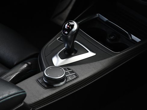 Used 2018 BMW M2 image 21