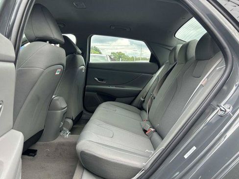 New 2026 Hyundai Elantra SE FWD image 5