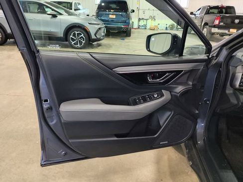 Used 2025 Subaru Outback Onyx Edition XT w/ Popular Package #2 AWD/4WD image 19