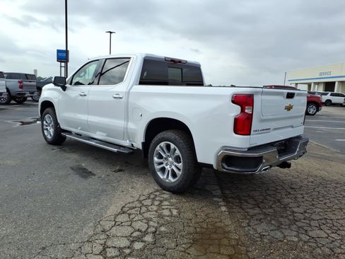 New 2026 Chevrolet Silverado 1500 LTZ w/ LTZ Premium Package AWD/4WD image 3