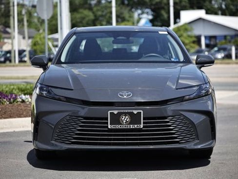 Used 2025 Toyota Camry LE FWD image 14
