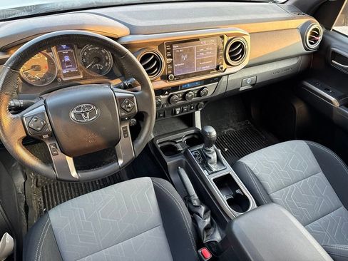 Used 2021 Toyota Tacoma TRD Sport AWD/4WD image 6
