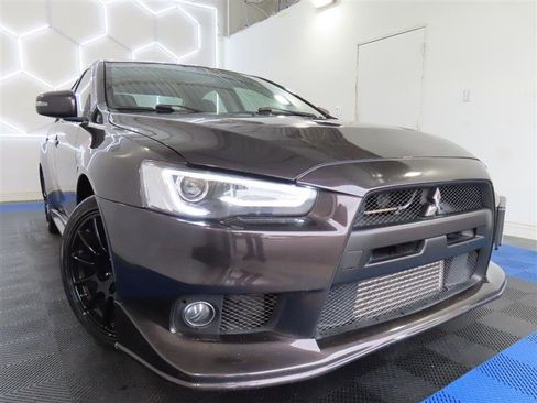 Used 2015 Mitsubishi Lancer Evolution GSR image 2
