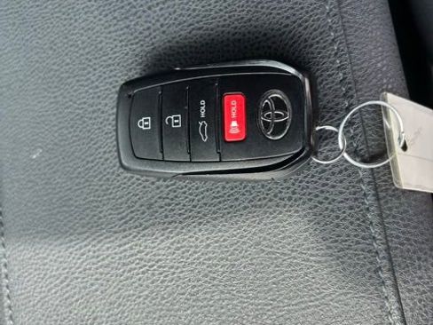 Used 2025 Toyota Camry XSE image 18