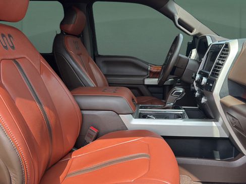 Used 2018 Ford F150 King Ranch w/ Equipment Group 601A Luxury AWD/4WD image 24