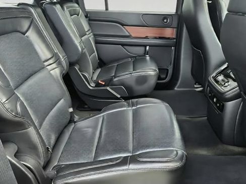 Used 2021 Lincoln Navigator Reserve AWD/4WD image 25