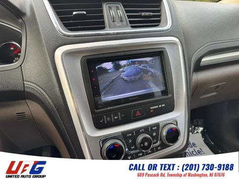 Used 2014 GMC Acadia SLT image 12