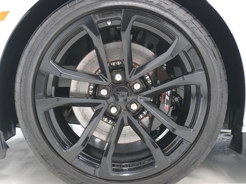 Used 2013 Chevrolet Camaro ZL1 image 32