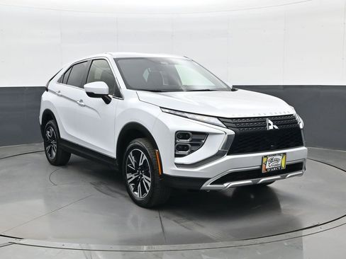 Used 2025 Mitsubishi Eclipse Cross SE image 3