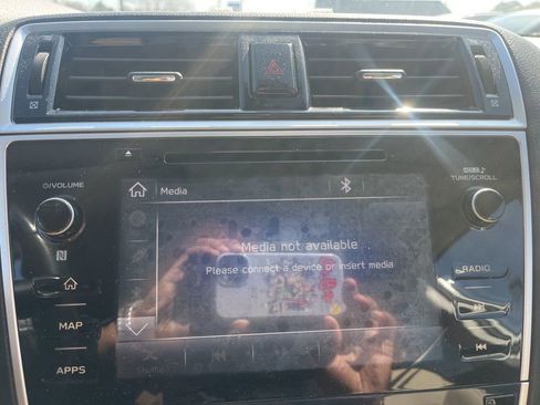 Used 2018 Subaru Outback 2.5i Limited image 16