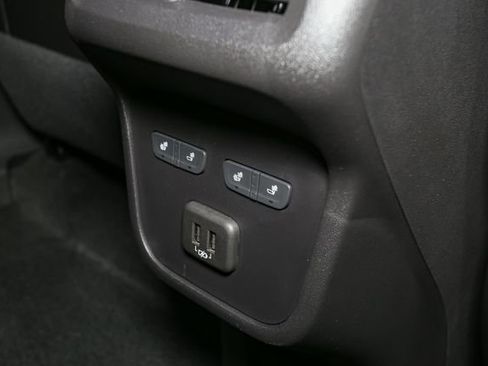 Used 2024 GMC Terrain Denali w/ Denali Premium Package AWD/4WD image 22