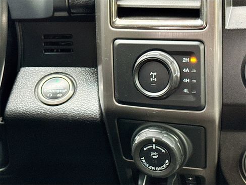 Used 2017 Ford F150 Raptor w/ Equipment Group 802A Luxury image 20