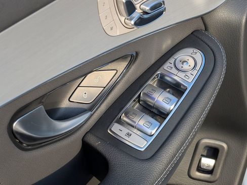 Used 2021 Mercedes-Benz GLC 300 GLC 300 image 19