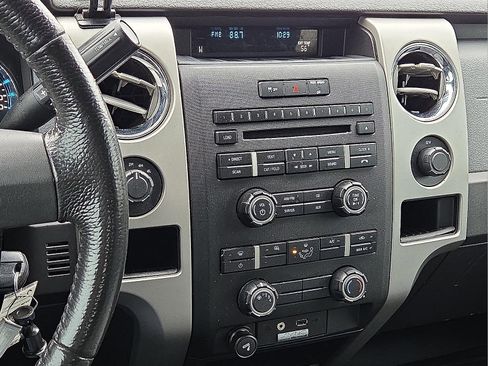 Used 2012 Ford F150 XLT w/ XLT Convenience Pkg image 17