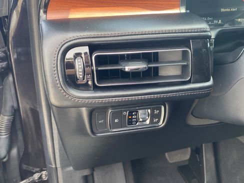 Used 2020 Lincoln Aviator Reserve w/ Equipment Group 202A image 19