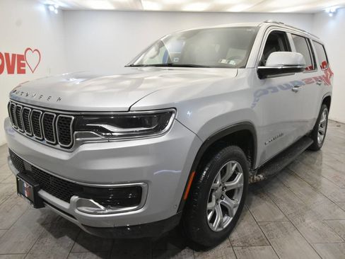 Used 2022 Jeep Wagoneer Series II image 1