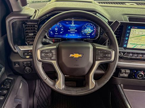 Used 2026 Chevrolet Silverado 2500 LTZ w/ LTZ Premium Package AWD/4WD image 32