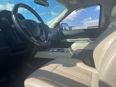 Used 2018 Ford Expedition Platinum RWD image 9