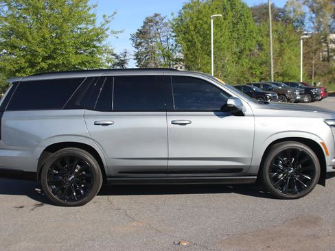 Used 2026 Cadillac Escalade Platinum Sport AWD/4WD image 8