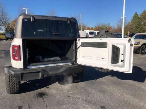 New 2025 Ford Bronco Badlands AWD/4WD image 16