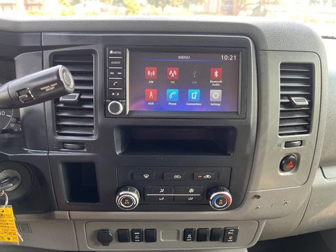 Used 2021 Nissan NV 2500 SV image 9