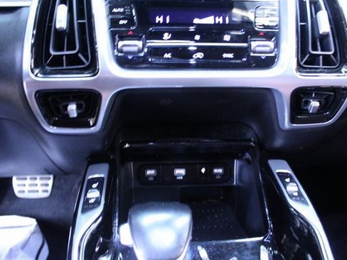 Used 2021 Kia Sorento SX Prestige image 22