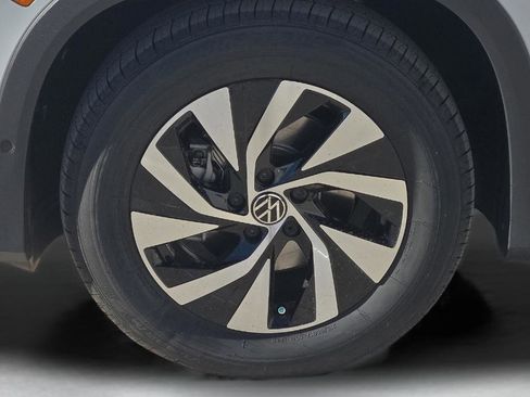 New 2026 Volkswagen Tiguan S image 8