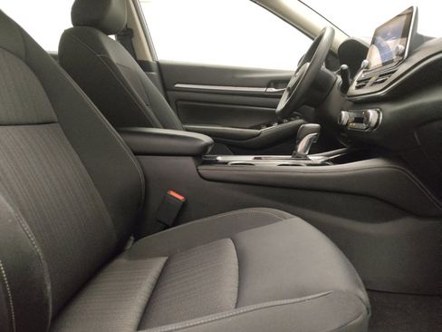Used 2023 Nissan Altima 2.5 SV FWD image 21