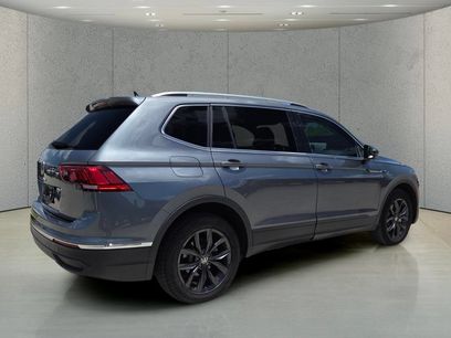 Used 2024 Volkswagen Tiguan SE