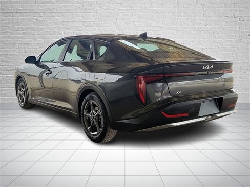Used 2025 Kia K4 LXS image 2