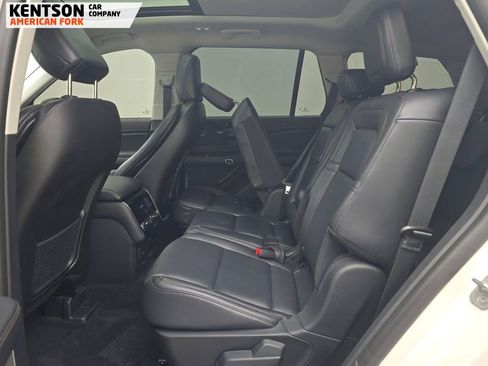 Used 2025 Lincoln Aviator Reserve w/ Illumination Package AWD/4WD image 4