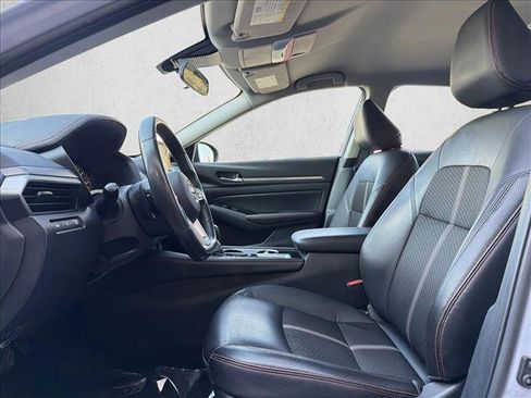 Used 2024 Nissan Altima 2.5 SR image 12