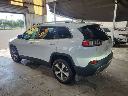 Used 2019 Jeep Cherokee Limited FWD image 4