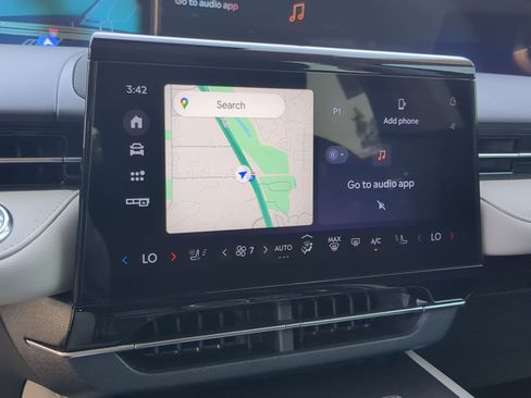 New 2025 Lincoln Nautilus Premier image 15